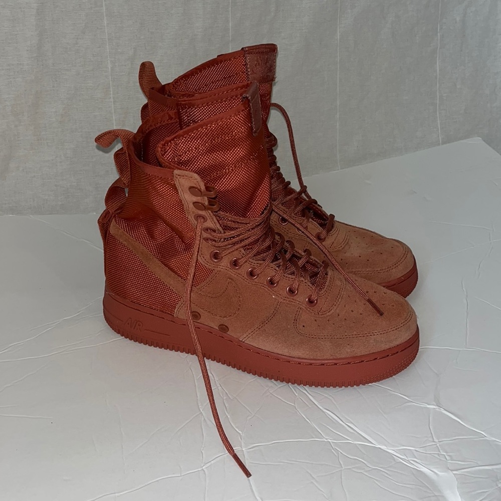 NIKE SF AF1 Dusty Peach